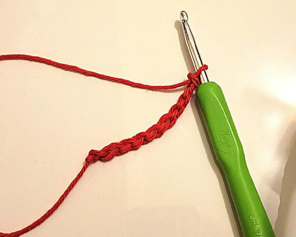 Crochet for Beginners: How to Work the Chain Stitch in Crochet